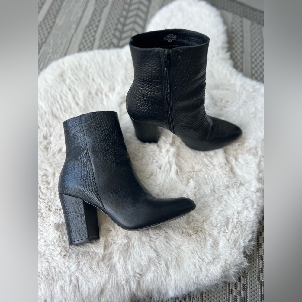 Matisse Amore Black Lizard Mid-calf Booties Size 9